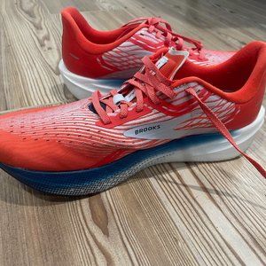 Brooks Hyperion Max running shoes - Cherry Tomato/Arctic Ice - Size 10 - $55